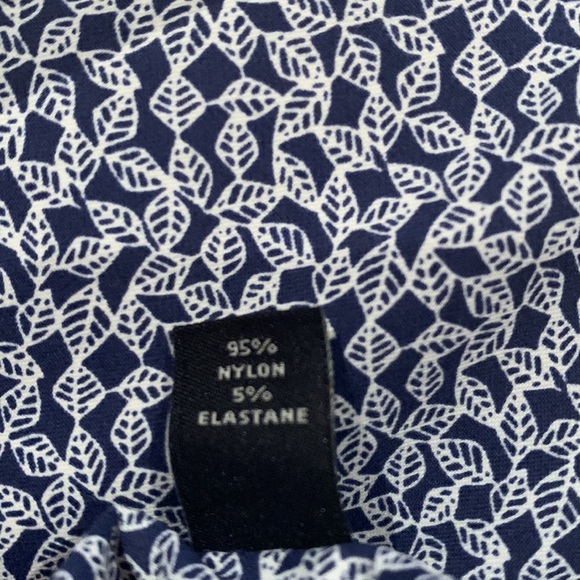 Tommy Hilfiger sz Med, button down Slim Fit No-Tuck Shirt NWTs - Picture 11 of 11